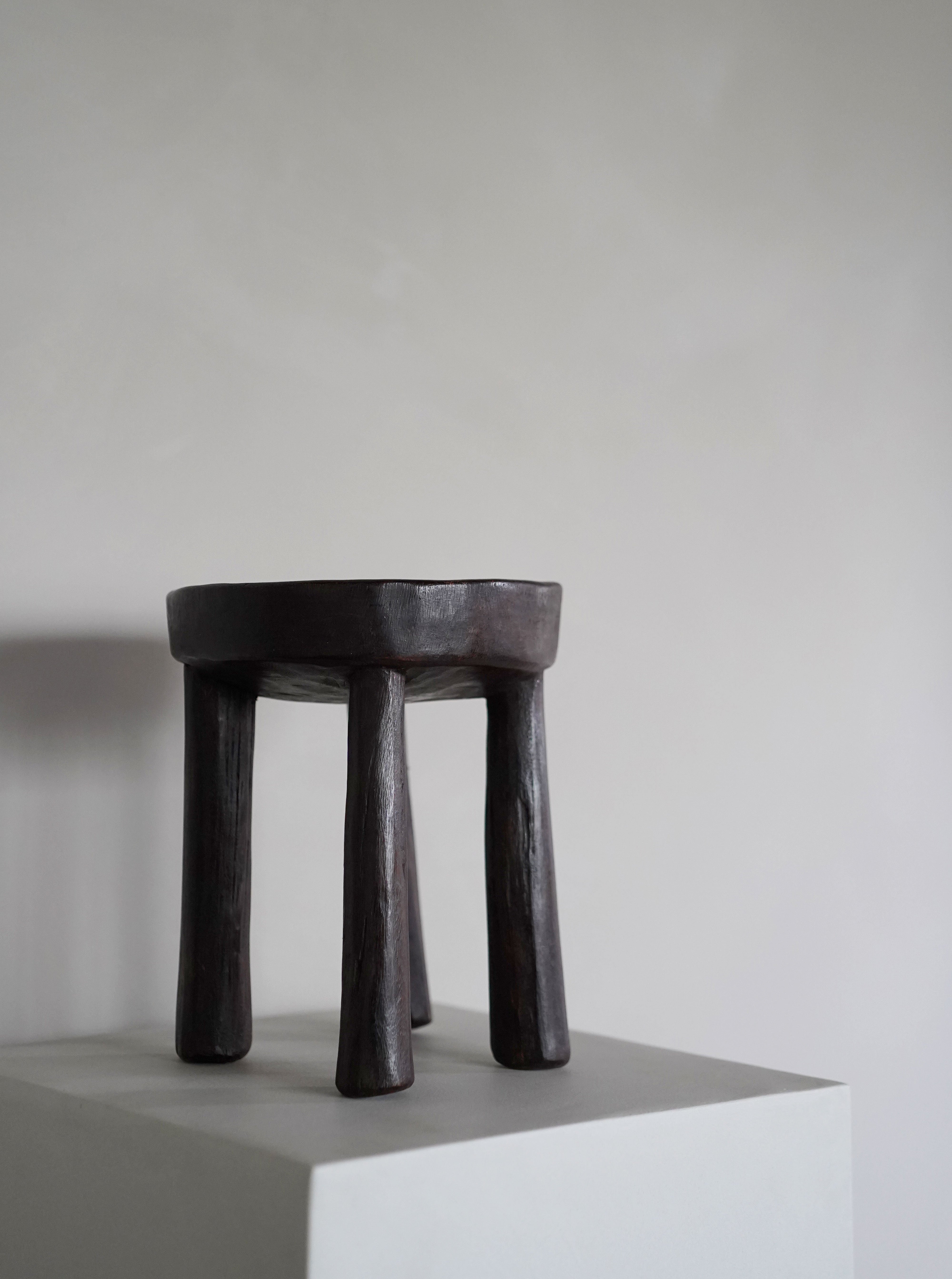 Lobi Stool 01