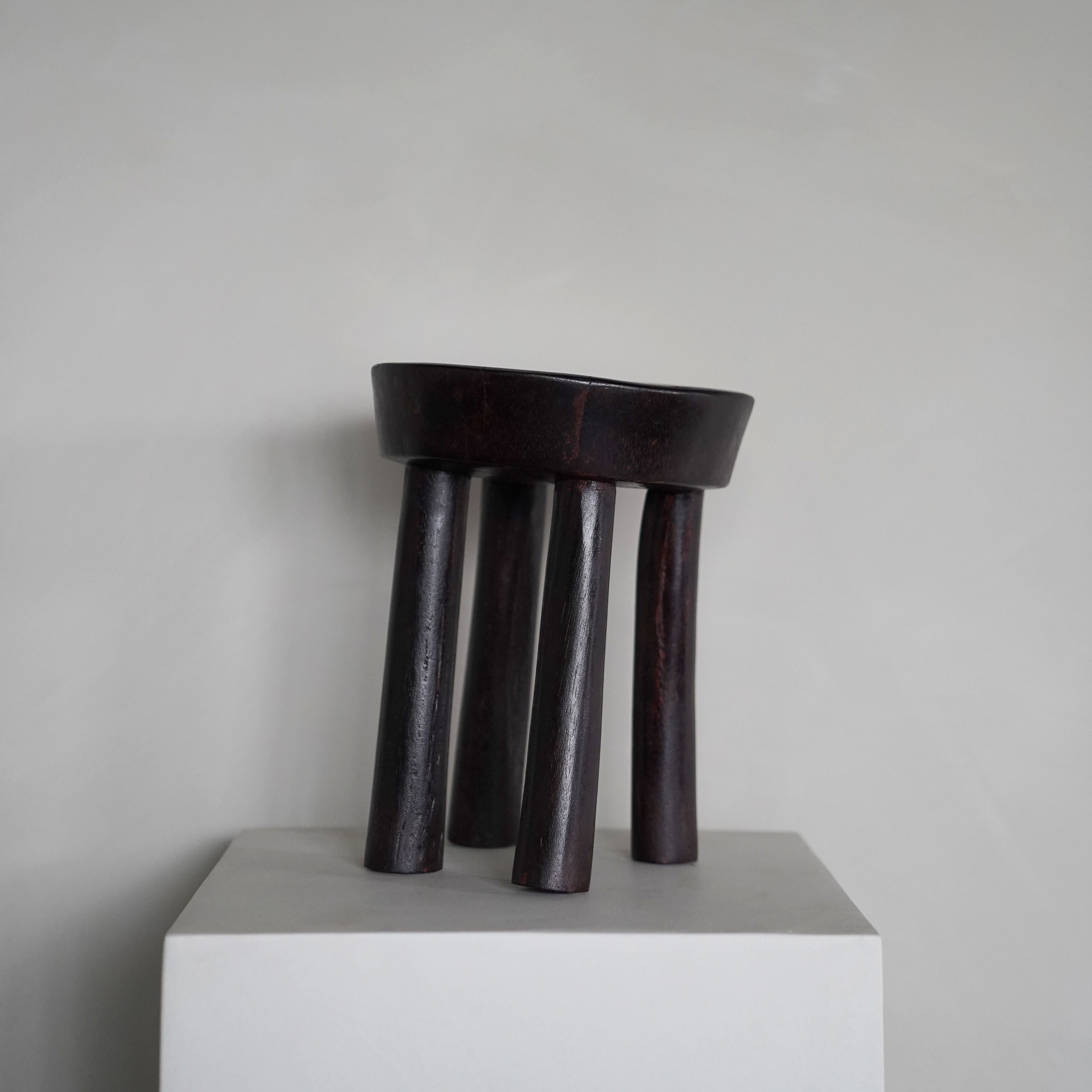 Lobi Stool