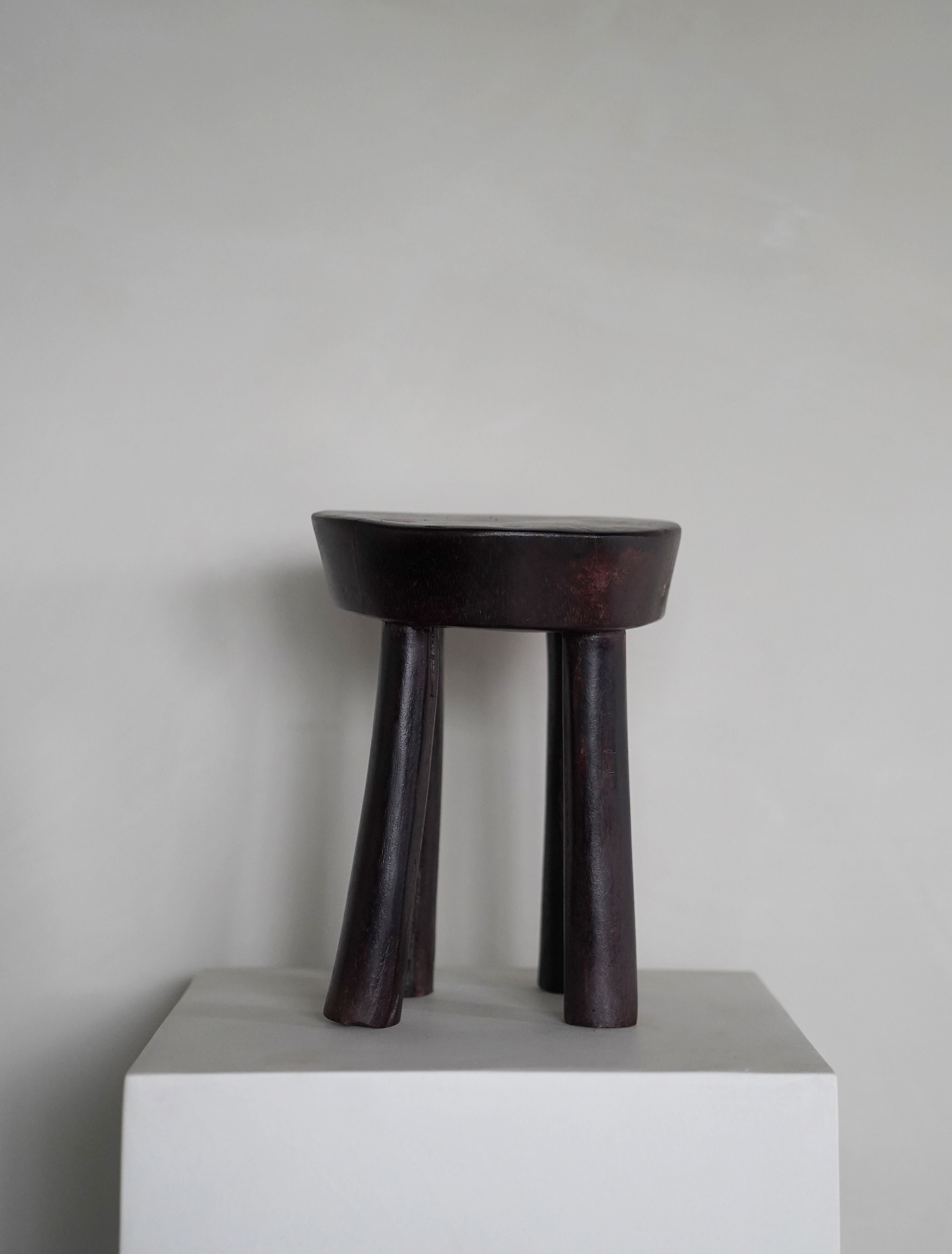 Lobi Stool