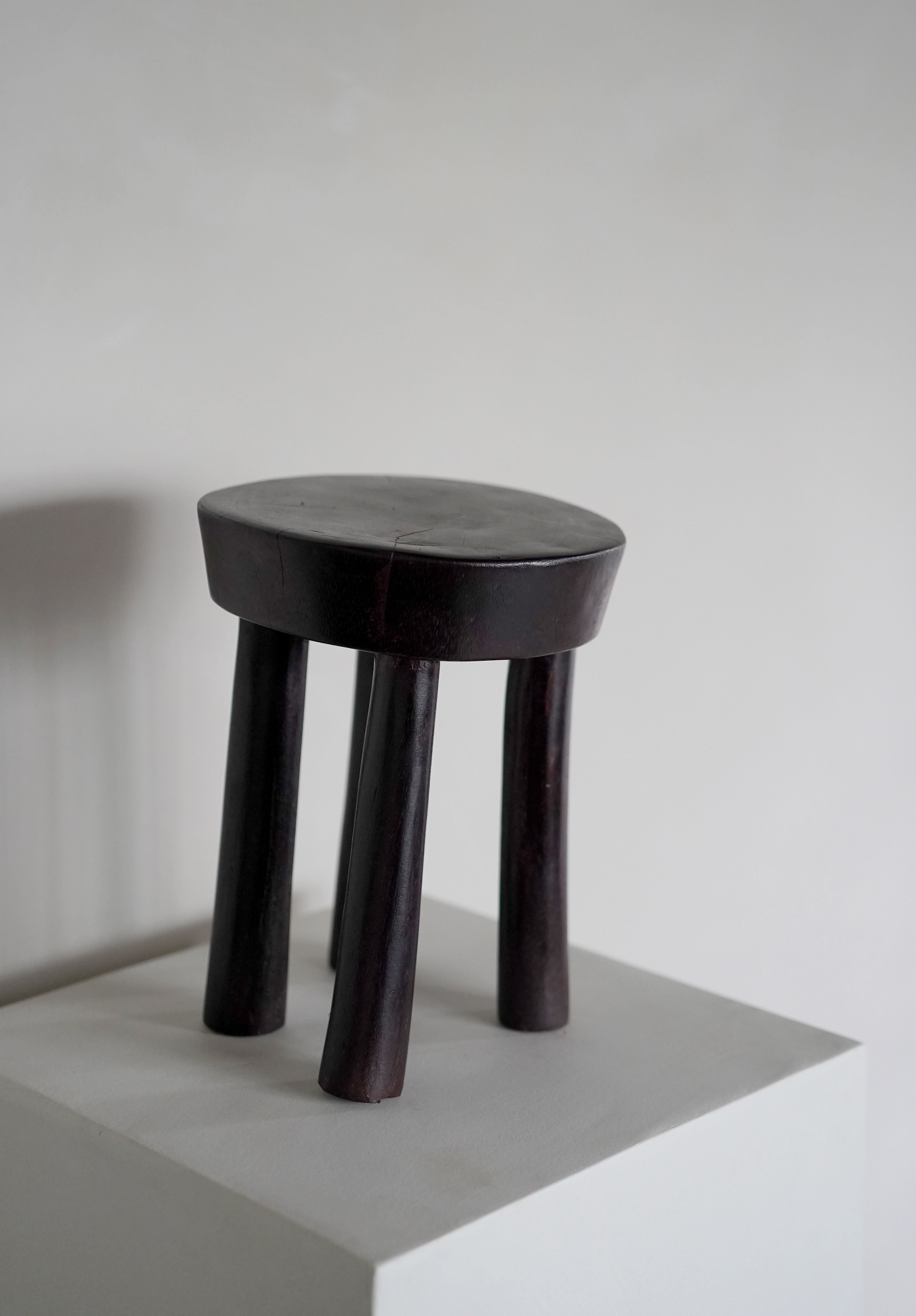 Lobi Stool