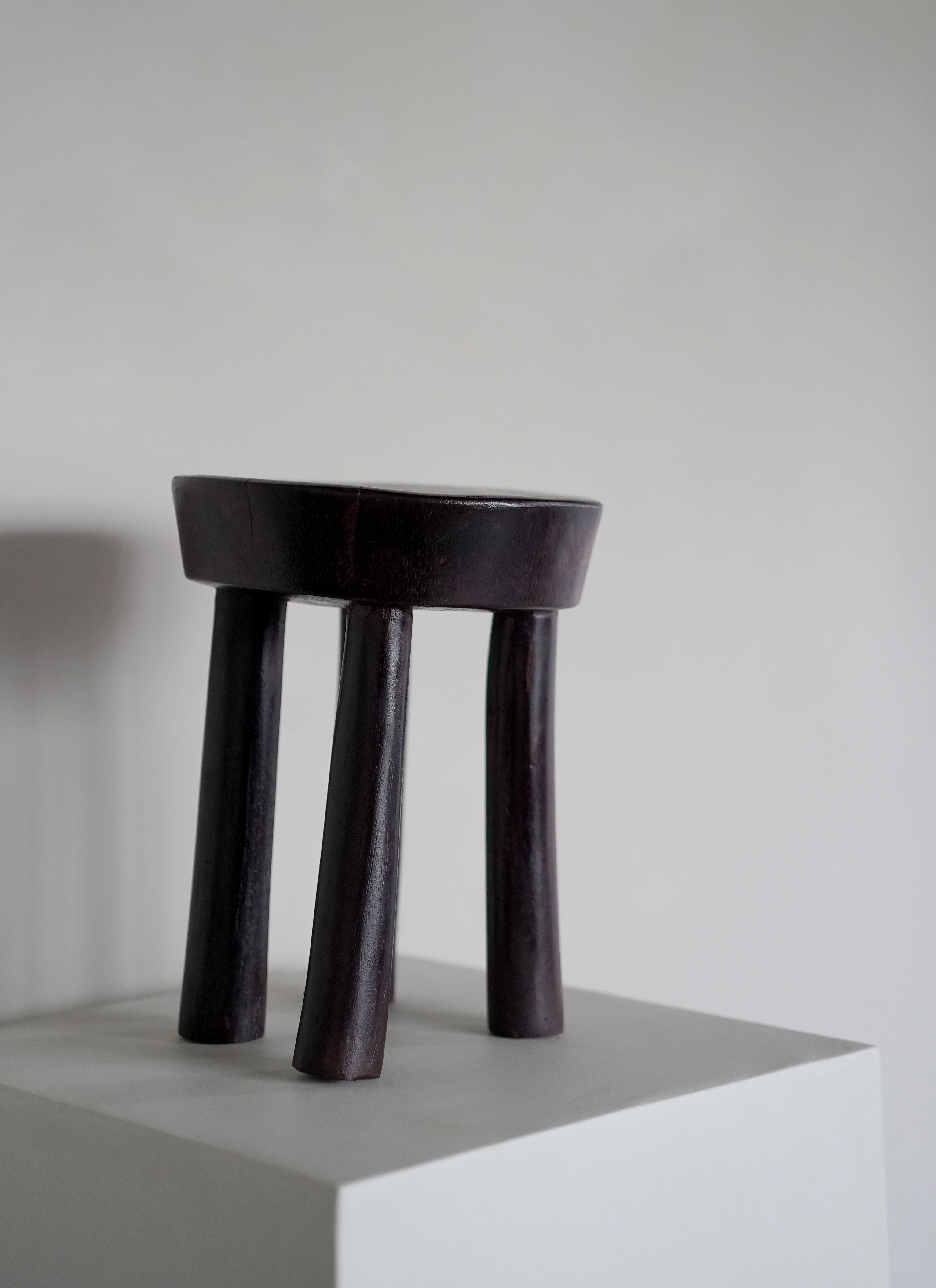 Lobi Stool 07