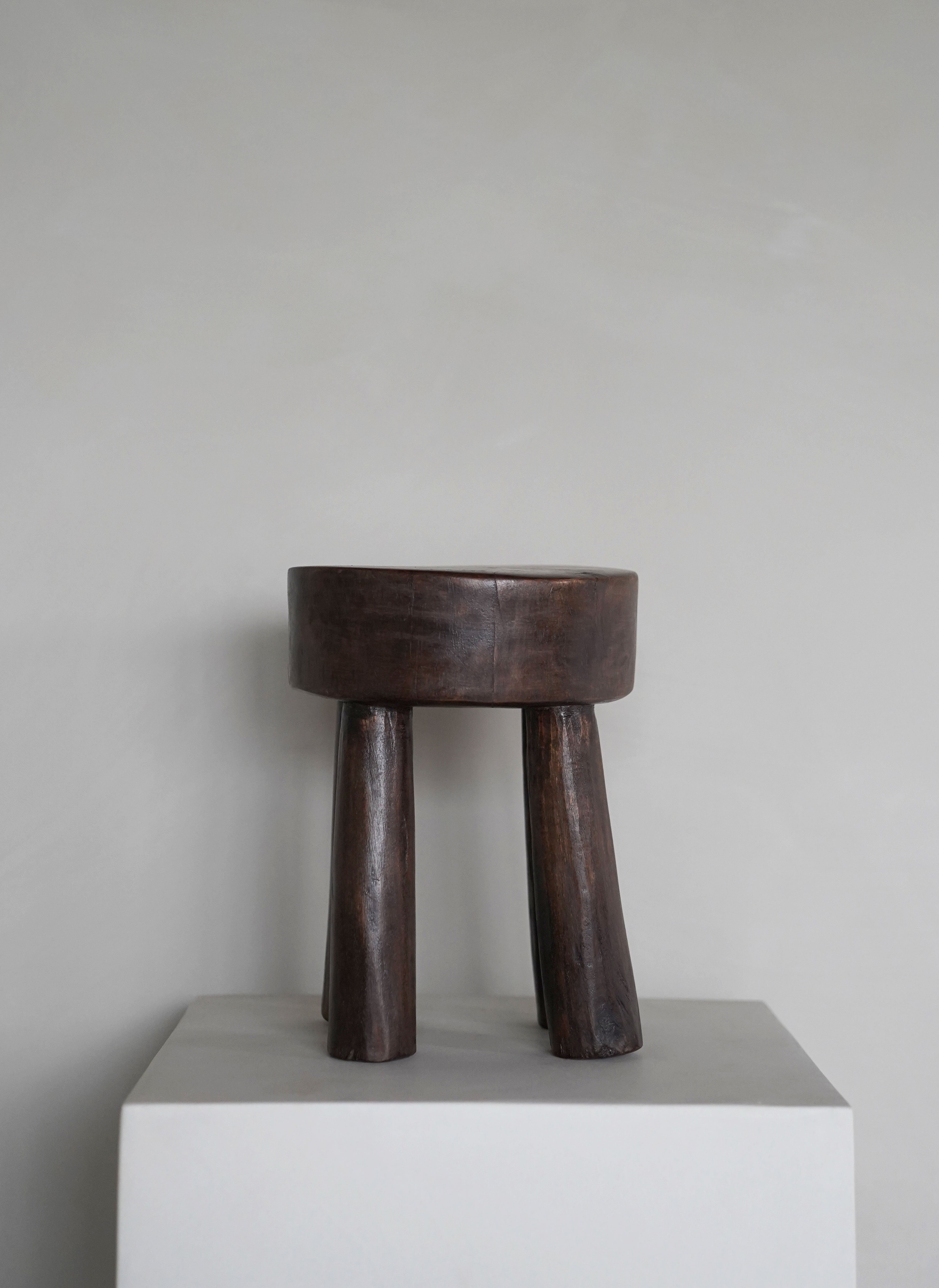 Lobi Stool