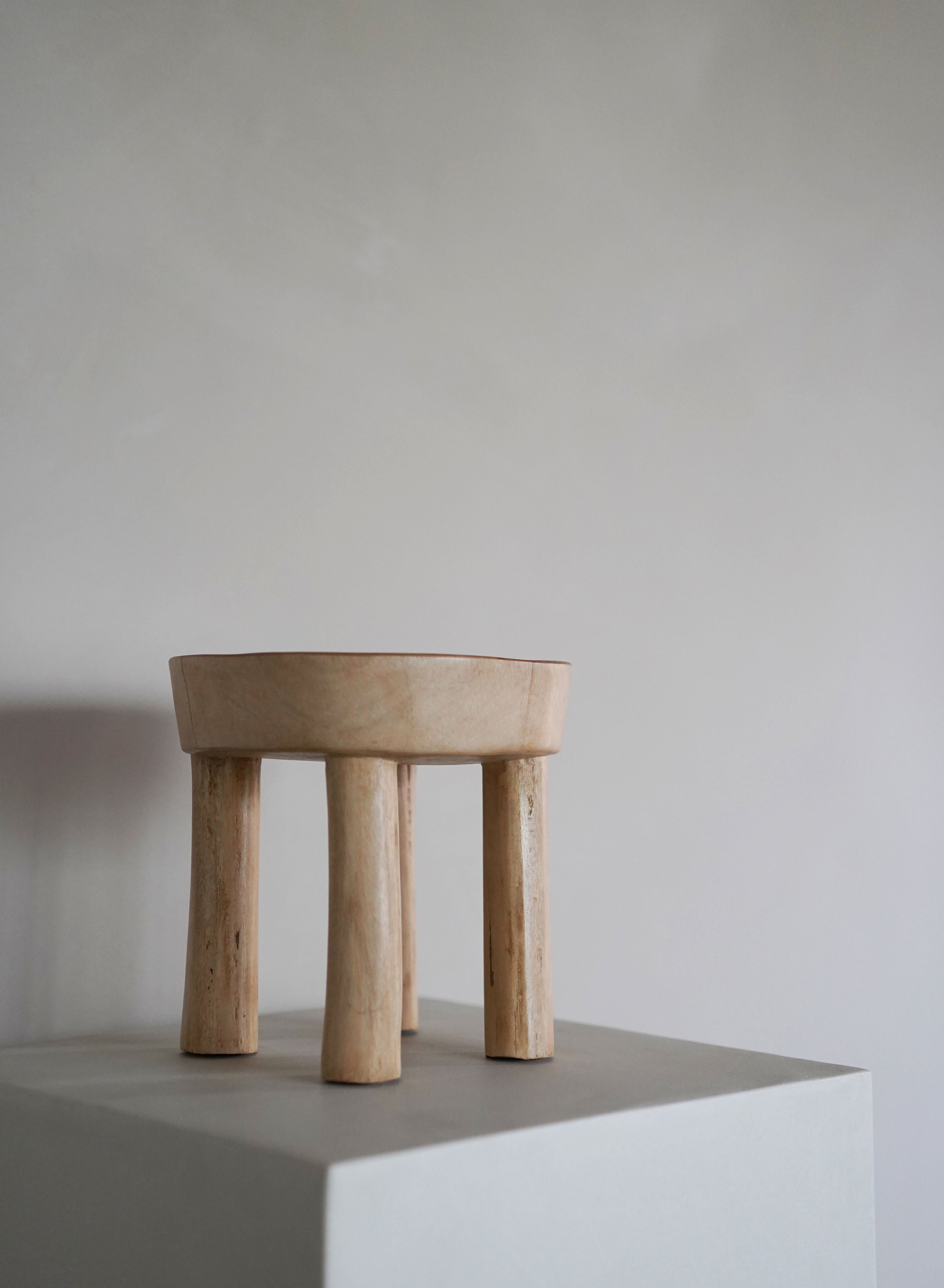 Lobi Stool