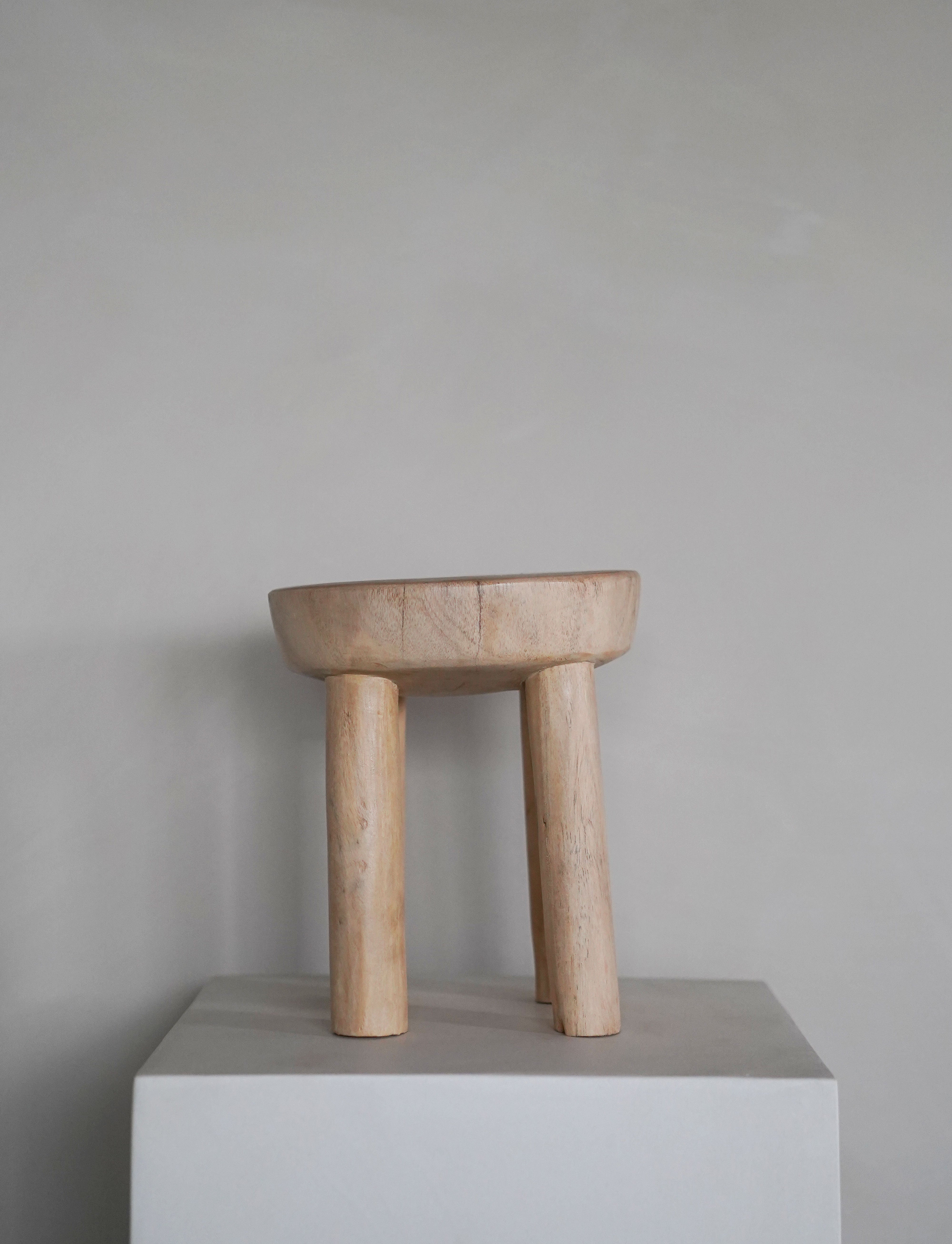 Lobi Stool