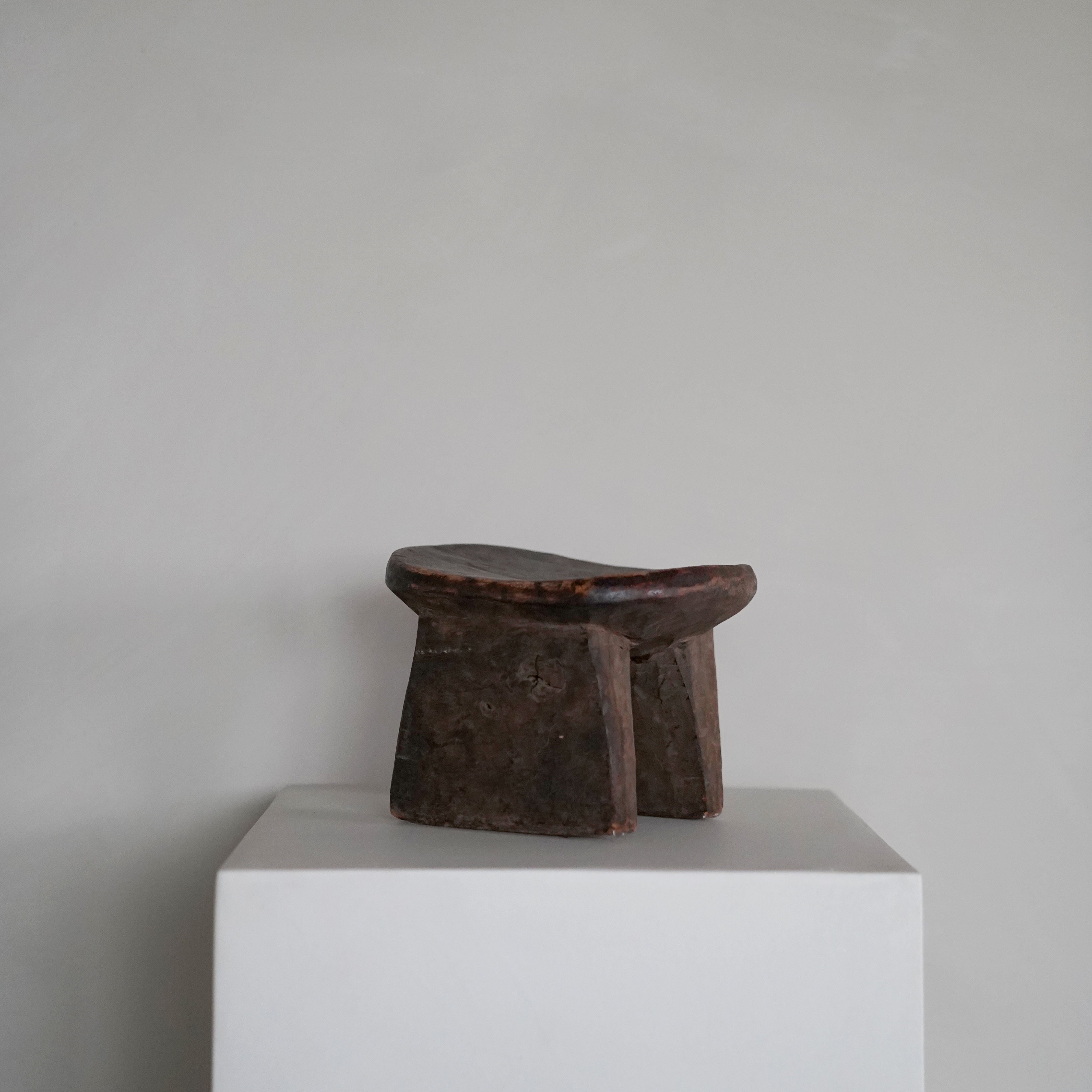 Mini Senufo Stool 01